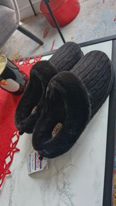 Sketchers slippers