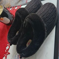 Sketchers slippers