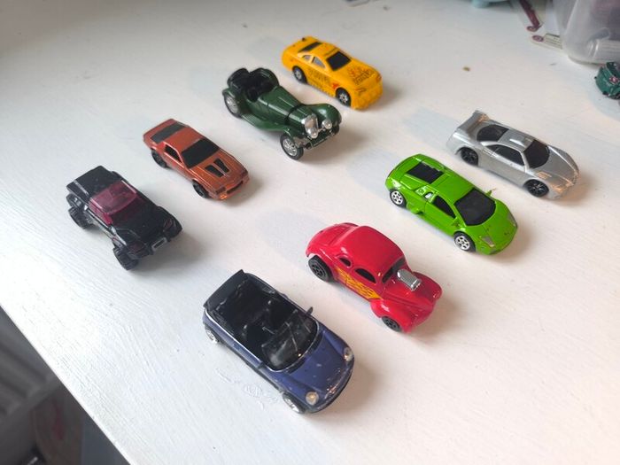 16 hot wheels and other toy cars
