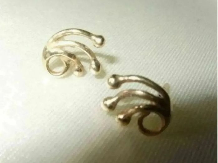 Vintage 9ct Gold Earrings