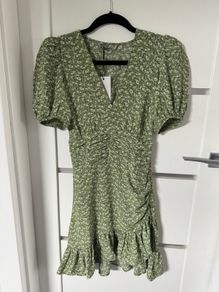 BNWT Stradivarius Green Floral Dress Size S