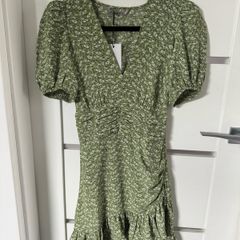 BNWT Stradivarius Green Floral Dress Size S