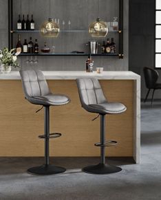 2 X Bar Stools