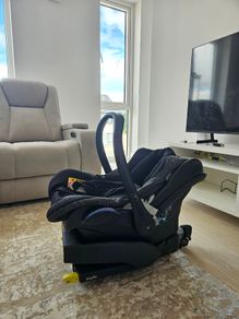 Child/Infant Car Seat for free