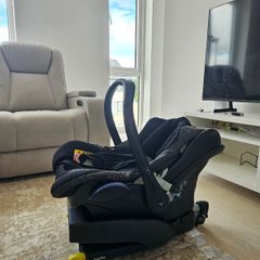 Child/Infant Car Seat for free