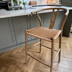 3 x Caseys Hugo Wishbone Bar Stools / RRP EUR806