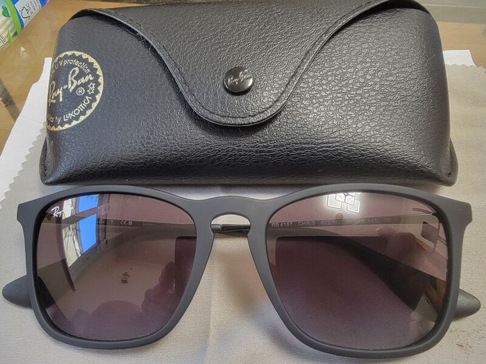 Ray.Ban .Chris