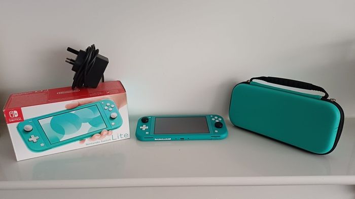 Nintendo Switch Lite - Excellent Condition