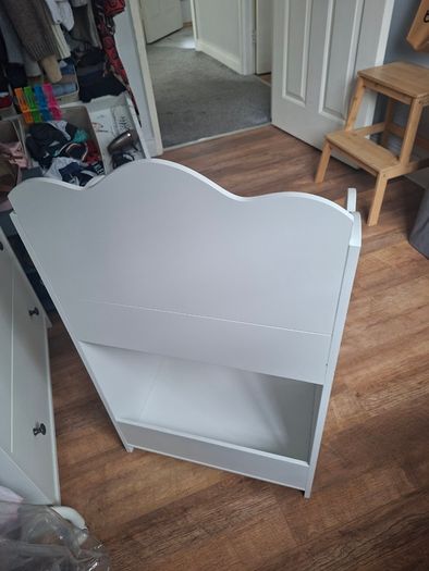 Baby book shelf