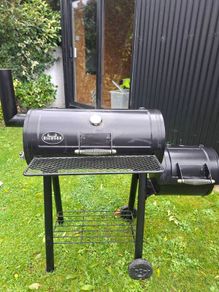 Big Horn smoker charcoal BBQ