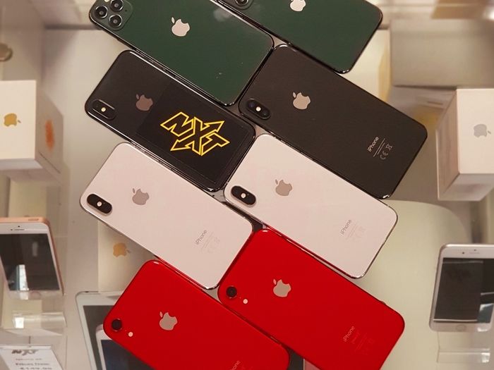 Iphone 6/6s/7/7+/8/8+/x Bundle + Store Guarantee