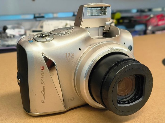 Canon PowerShot SX130 IS Gold 12.1MP 12X Optical Zoom