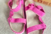 BNWT Big Star sandals