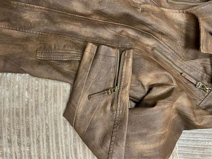Men's Jacket Size Medium - Brand New