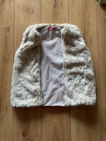 Girls warm jillet 10-11 years