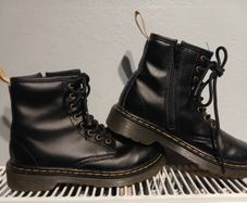 kids dr martens