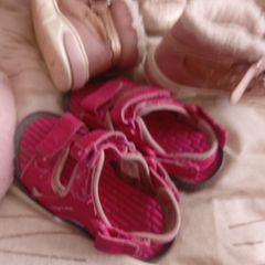 Girls sandals