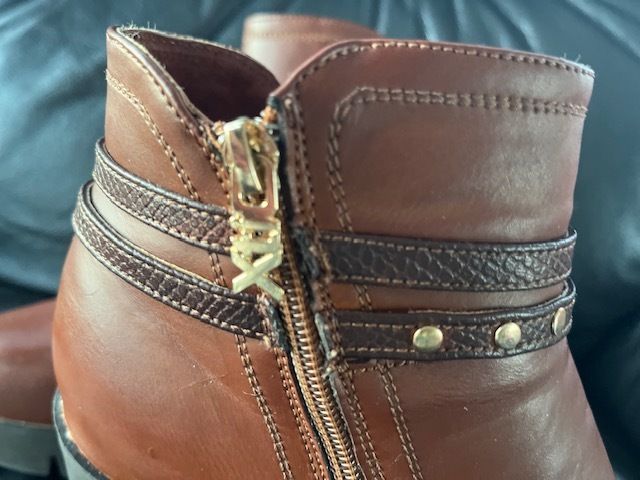 Brown Leather Ankle Boots With Wedge Size 40 (uk 7).  Spanish Brand Xti Quality Soft Leather Boots & Excellent Condition