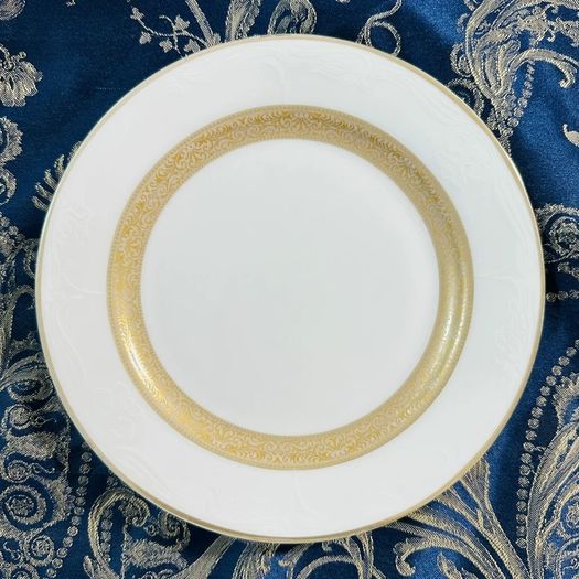 2PC Royal Classics gold gilded bone-China plates 8Inch
