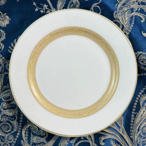2PC Royal Classics gold gilded bone-China plates 8Inch
