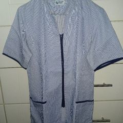 health care uniforms size 10