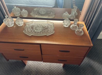 Crystal Dressing Table Set