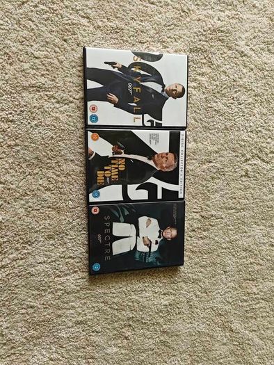 James Bond 007 Daniel Craig DVD Bundle