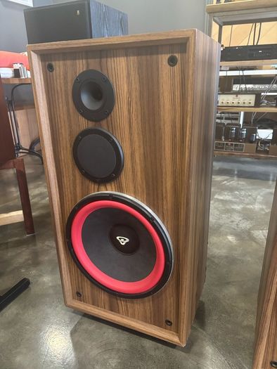 Cerwin Vega DX5 vintage Speakers