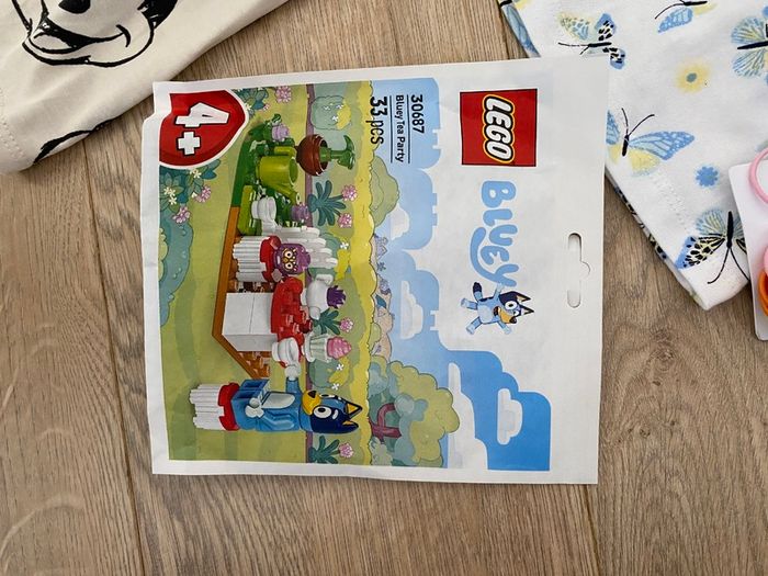 Girls dresses Lego bluey hair clips brand new