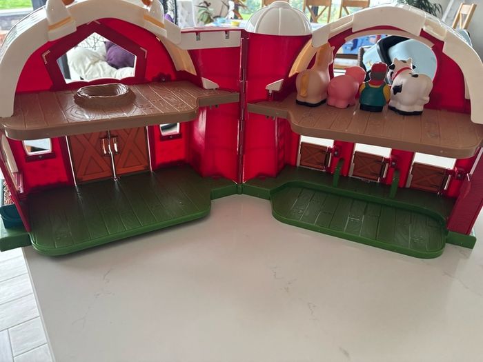 barn farm toy with animals