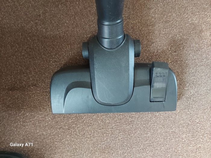 BELDRAY Corder Vertical Vacuum Cleaner Model No BEL0769NHSMFOB, in excellent condition