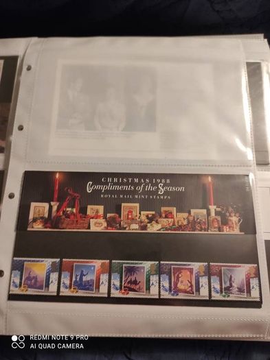 Stamp album UK's Presentation packs x 100