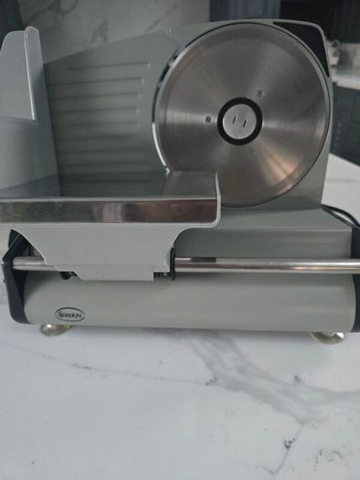 Electric meat slicer