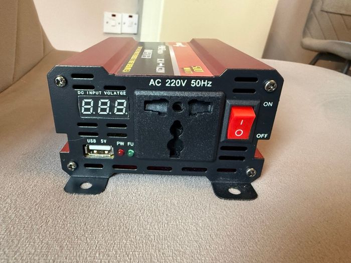 24V to 220V Power Inverter 500W