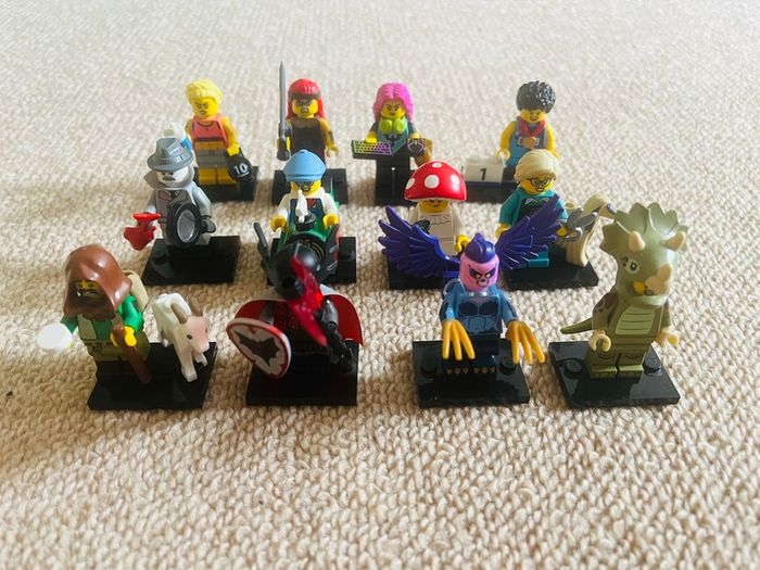 Lego minifigure series 25