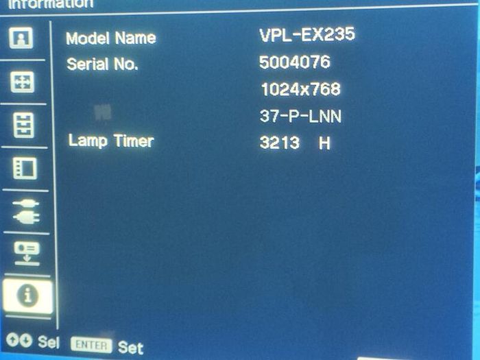 Sony VPL-EX235 Projector