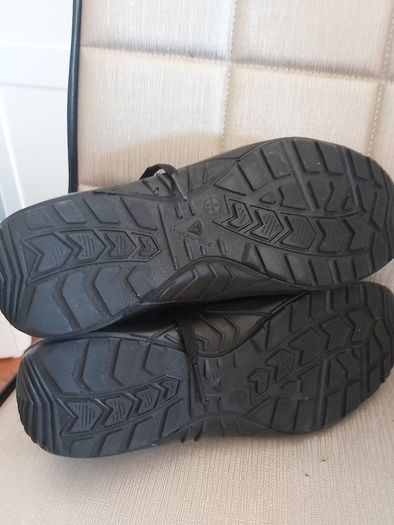 Safety boots UK 8