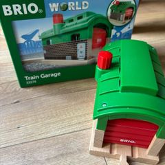 Brio Train Garage