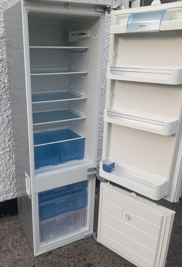 integrated fridge freezer