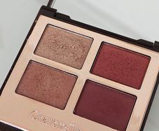 Charlotte Tilbury Mesmerizing Maroon Eyeshadow Palette