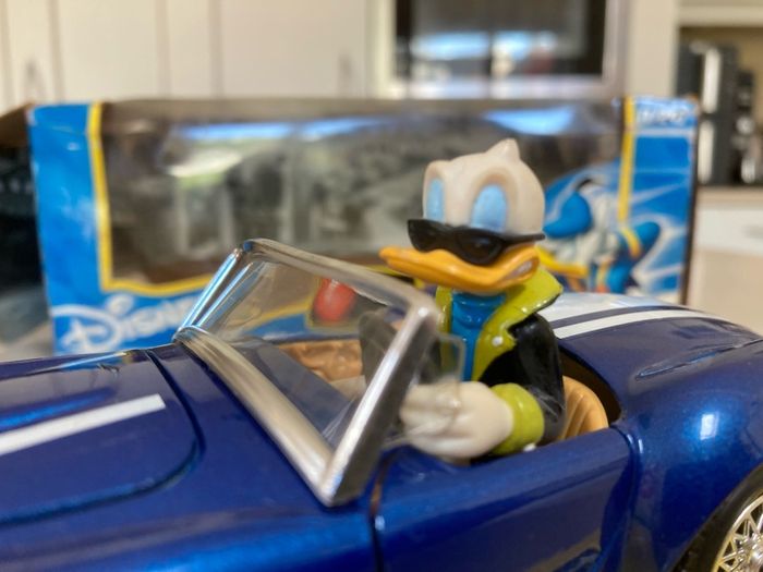 Disney Donald Duck AC Cobra 1/24 Burago