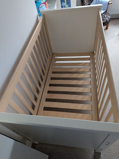 Cotbed