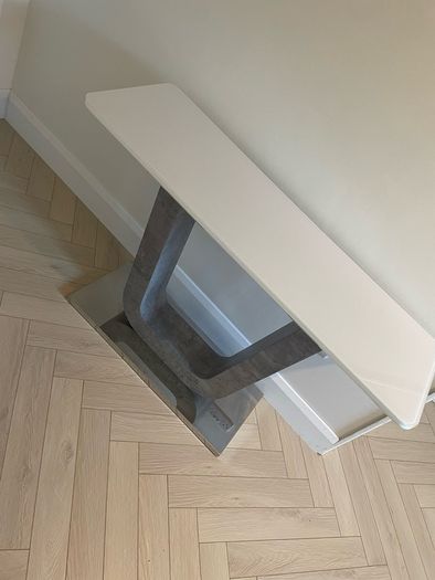 Hall table