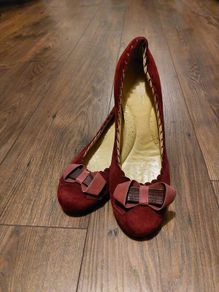 Burgundy- real suede shoes- uk7