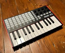 Akai Midi keyboard