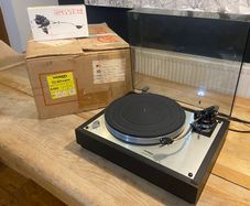 Thorens TD160 Super Turntable with SME 3009 Series 3 Tonearm, all Mint Condition and Boxed