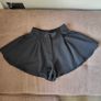 Cameo Rose Black Tailored Flippy Shorts, size 10 Image 4