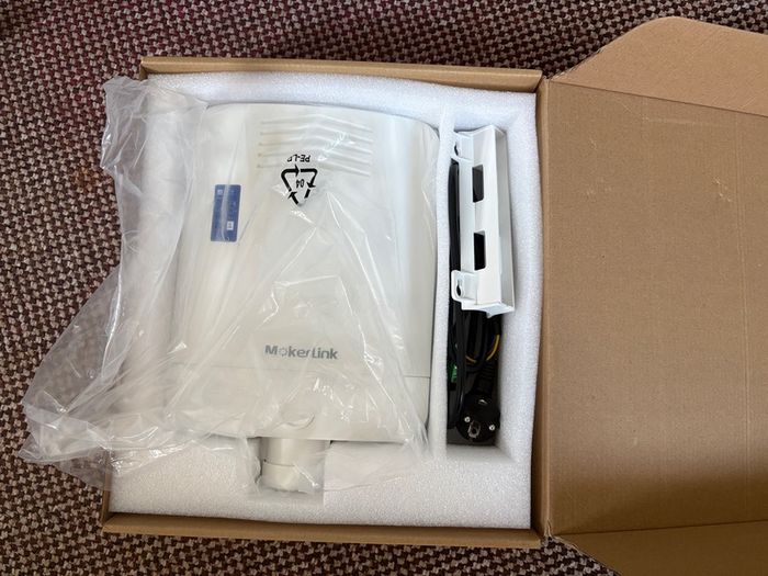MokerLink Outdoor 10-Port Gigabit PoE+ Switch - 8 PoE + 2 SFP - IP65 - NEW