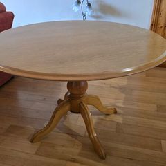 Solid Wood Dinning Table. Need to go ASAP.