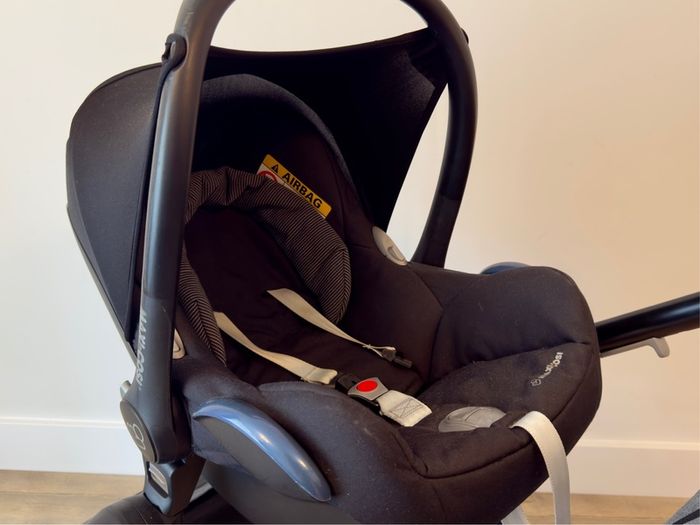 Maxi-Cosi 3-in-1 Travel System / Pram